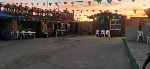 Rosarito Casa | Salón y habitaciones 783