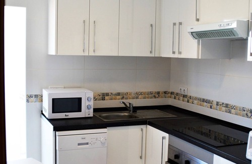 Centro de Salou Apartamento | El centro de Salou ofrece magníficas vistas al mar, a la playa, a 100 m, 3ch 2 sb, 2 wc, estacionamiento, wifi gratuito.