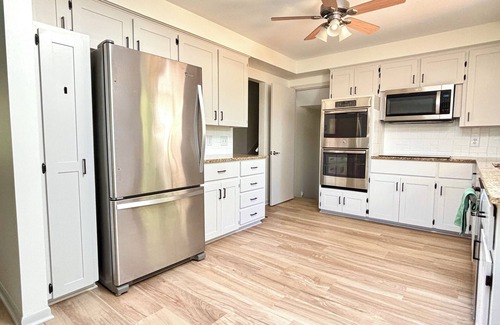 Omaha Casa | Saltwater Pool, Pickleball Court, Indoor Hot Tub, Putting green! 5BR - 3.5BA
