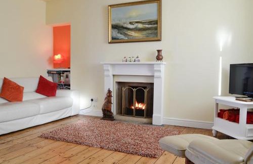 Buckie Casa | Salty Dog