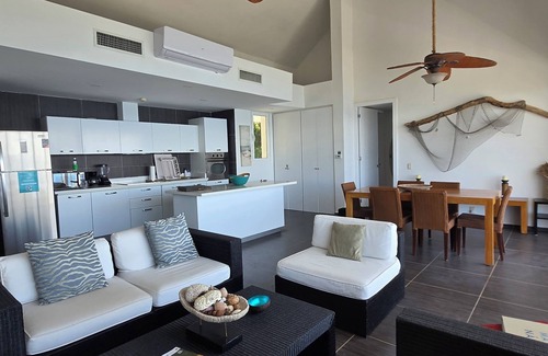 Punta Balandra Condominio | Samaná, Vistamare. Espectacular apartamento frente al mar y la playa.