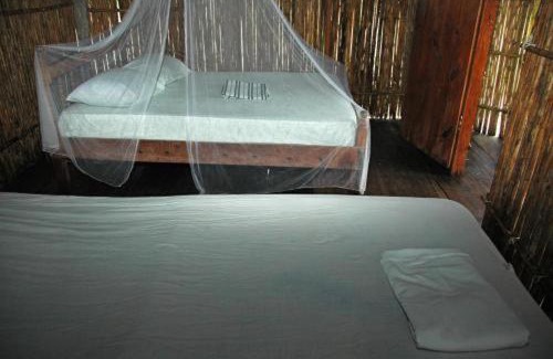Carti Tupile Chalet De Esquí | San Blas Islands - Private Cabin Over-the-Ocean including Meals
