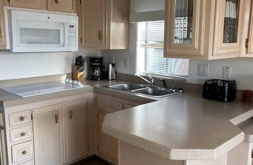 Smith River Cabina | Sand Castle - Ocean Cabin 25 W Private Jacuzzi (Private Beach Owned by White Rock Resort)