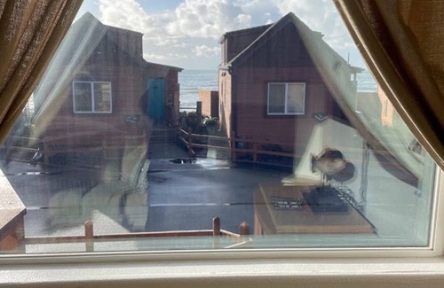 Smith River Cabina | Sand Castle - Ocean Cabin 25 W Private Jacuzzi (Private Beach Owned by White Rock Resort)