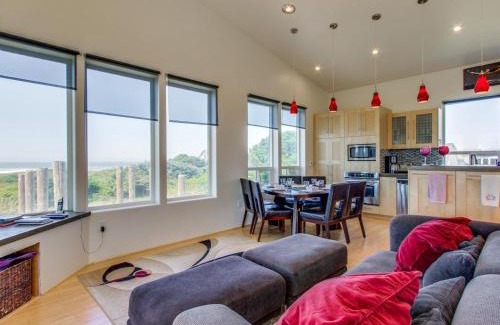 Gold Beach Casa | Sand Crab