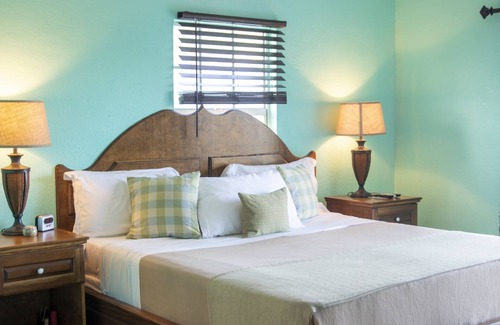 Rolleville Hotel | Sand Dollar Unit: Sandy Isle Escapes -formally Shoreline Beach Club