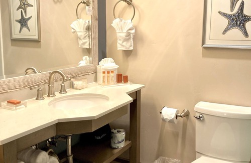 San Simeon Hotel | Sand Pebbles Inn