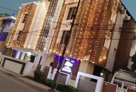Bhopal Hotel | Sandalwood Vibes