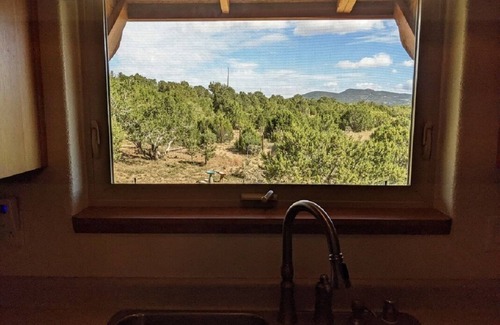 Zuzax Casa | Sandia Serenity Mountain Ranch Home - 20 minutes from downtown Albuquerque.