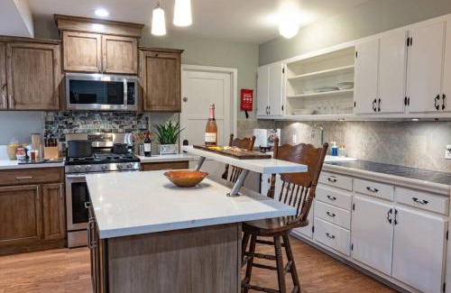 Oak Park Casa | SanDiego Insider's Coastal Bliss and Urban Wonders