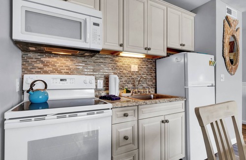 South End Hotel | Sandpeddler Inn & Suites