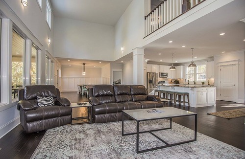 Lake Oconee Casa | Sandy Cove Lake House - Patio, muelle y playa de arena natural @ ¡Nuevo hogar!