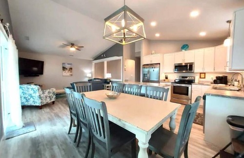 Caffeys Quarters Casa | Sandy Pants OBX/Duck