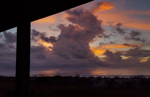 Wilmington Casa | Patas de arena acogedora casa de playa y frente al mar directo en la Figura Ocho Island