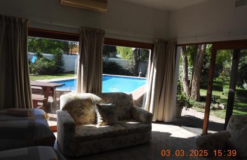 Graaff-Reinet Apartamento | Sandy's Place Graaff Reinet