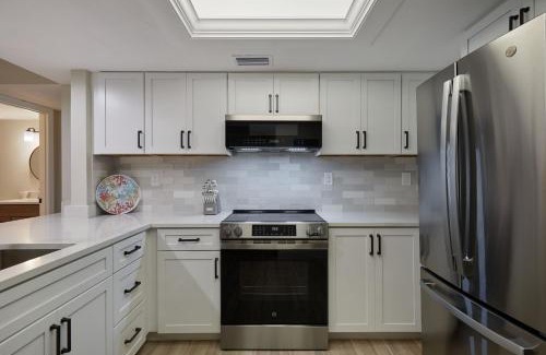 Sanibel Casa | Sanibel Inn 511- Premier Two Bedroom Residence, Resort Amenities Included!