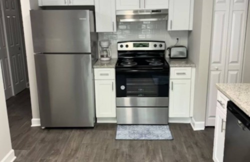 Norcross Condominio | Sanitized 1BR Condo Peaceful Stay WiFi Near I-85 Dining 15min to Downtown ATL