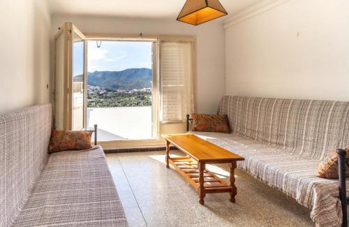 Llanca Apartamento | Sant Genís 19 - ático con terraza y vistas