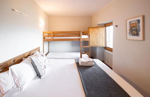 Sant Pere de Torelló Hotel | Santuario De Bellmunt
