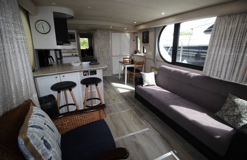 Cabes Point Alquiler De Eote | Sapphire Beach Houseboat Sleeps 6