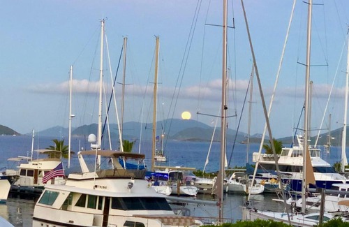 Red Hook Apartamento | Sapphire Beach Villa Ocean and Marina View