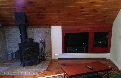 Greenfield Center Apartamento | Saratoga Track Season- Beautiful 1 Bedroom Beauty Pet Friendly