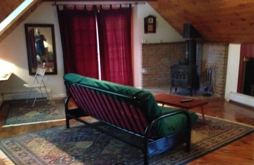 Greenfield Center Apartamento | Saratoga Track Season- Beautiful 1 Bedroom Beauty Pet Friendly