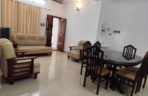 Guruvayur Apartamento | Sathya Two Bedroom Apartments with Balcony