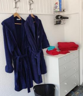 Meinerzhagen Apartamento | "Saunahotel" mit separatem Badezimmer