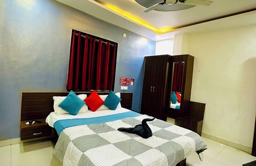 Jadhavwadi Hotel | Sawai Executive