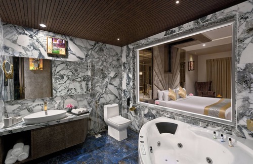 Amarnath Hotel | Saya Grand Resort By Treat Thane