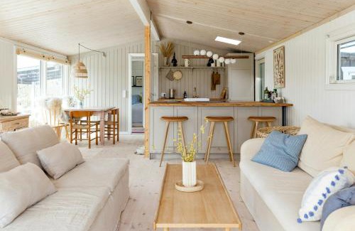 Udsholt Sand Casa | Scandinavian Style And Lake View In Oasis
