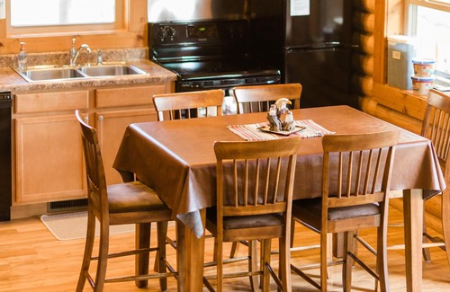 Decorah Cabina | Escénico - Tranquilo - Espacioso - Noreste de Iowa