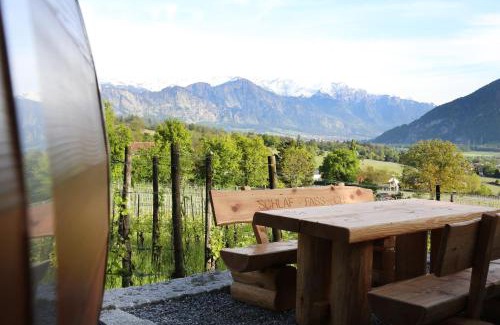 Maienfeld Cama Y Desayuno | Schlaf-Fass Maienfeld