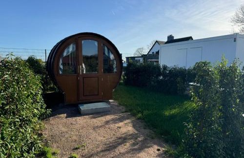 Buttel Otro | Schlaffass auf Stellplatz am Elbkrug 2 0