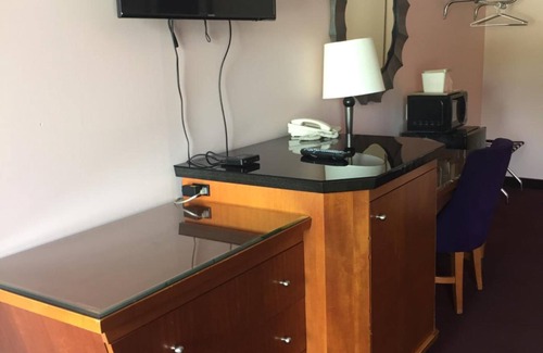 Newtonville Hotel | Scottish Inns Albany