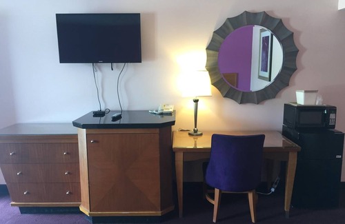 Newtonville Hotel | Scottish Inns Albany