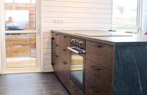 Selfoss Cabina | Sensational cabin with hot tub, sauna, fire place, 85" TV and magical views