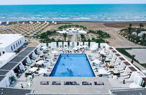 Nardaran Apartamento | Sea Breeze Resort, Beachfront apartment with a balcony and sea view