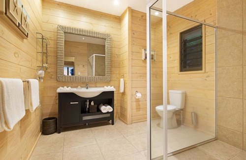 Takitumu District Hotel | Sea Change Villas