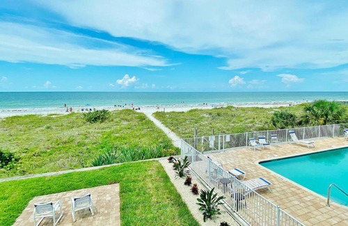 Indian Rocks Beach Hotel | Sea Isle Villas F