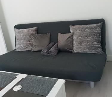 Poole Casa | Sea La Vie