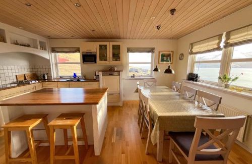 Leynar Casa | Sea & Mountain View 4 Bedroom