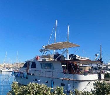 Madliena Alquiler De Eote | Sea Panther