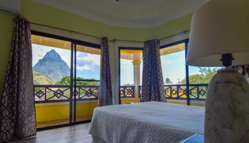 Soufriere Apartamento | Sea Piton View Apartment- Location, Convenience, Modern Living