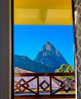 Soufriere Apartamento | Sea Piton View Apartment- Location, Convenience, Modern Living