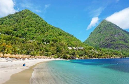 Soufriere Apartamento | Sea Piton View Apartment- Location, Convenience, Modern Living