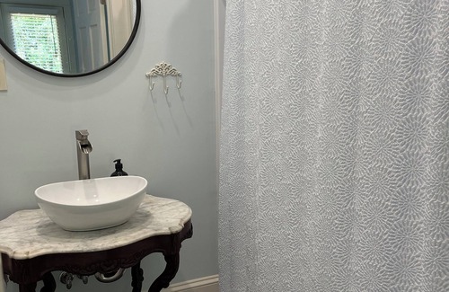 Oakwood Historic District Cama Y Desayuno | Sea Room at The Dragonfly Inn