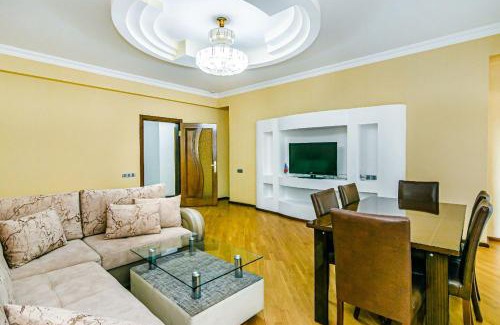 Nasimi Apartamento | SEA VIEW HOTEL APARTMENT ViP MC DONALD'S