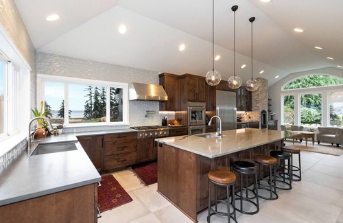 Kingston Casa | Seaclusion on the Puget Sound - Sea View! Eagles, Orcas, Ships and Beach Access